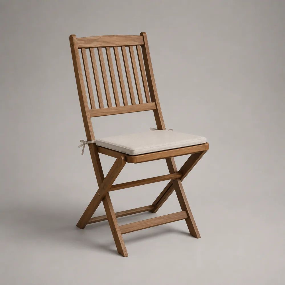 Sedia pieghevole da esterno in legno massello di acacia con cuscino crema, 46 x 58 x 88 cm